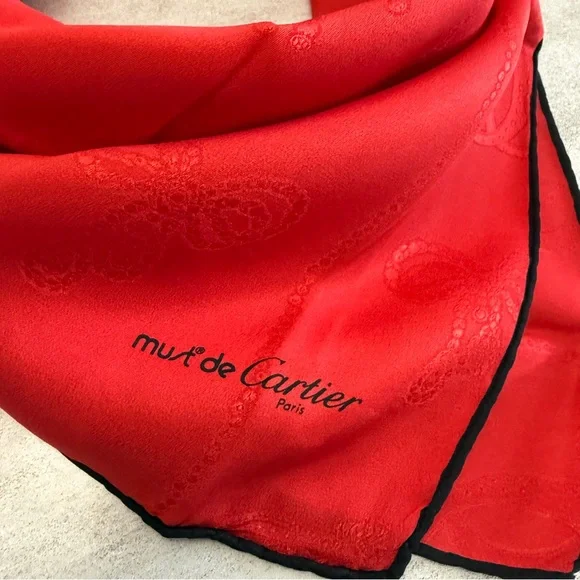 Cartier Elegant Red Silk Wrap - Picture 6 of 6